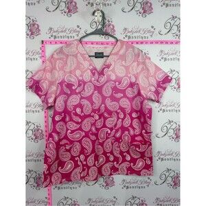 Butter soft scrubs tshirt Women’s Pink Ombre Paisley V-Neck Short Sleeve Top